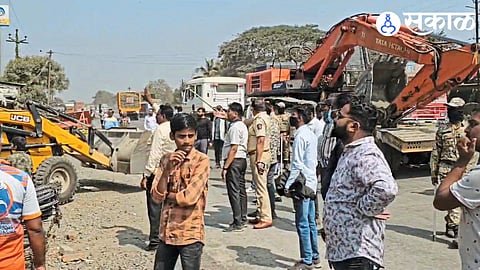 Bet Naka sees intense action against encroachments, with police and highway authorities collaborating for cleanup and road development.