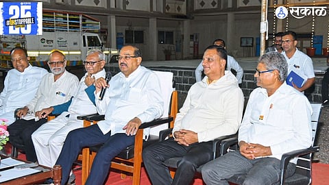 Radhakrishna Vikhe Patil : नगरपालिका हद्दीतील कामाना निधी देणार: राधाकृष्ण विखे पाटील