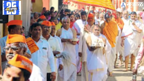Devotees gather at Sajjangad for the 11-day Dasnavami festival, participating in a variety of spiritual and religious activities.