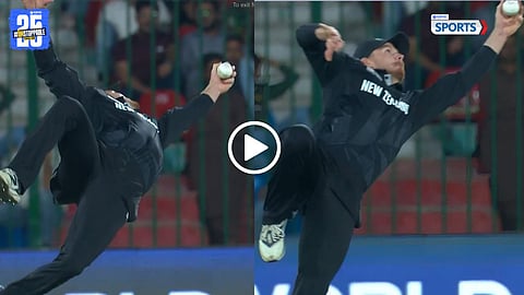 Glenn Phillips  flying catch