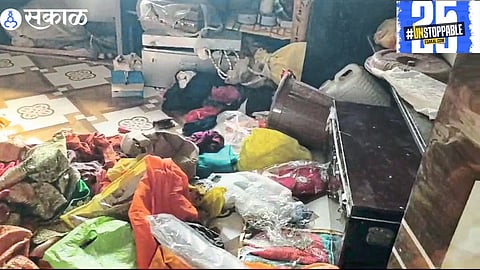 Window Broken : खिडकी तोडून दोन लाख लंपास; शेवगाव पोलिस ठाण्यात फिर्याद दाखल