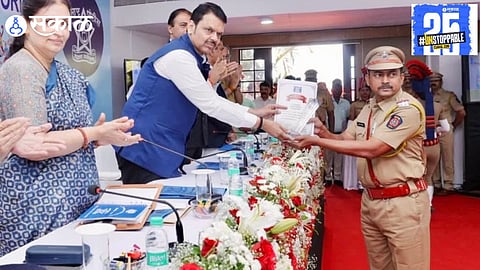 Police Inspector Dattatray Borigidde of Mangalwedha being honored by the Chief Minister for his outstanding service in law enforcement.