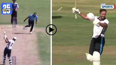 AB de Villiers smashes 28-ball ton