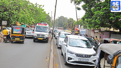 Despite a personal dispute causing a roadblock, the ambulance driver’s quick thinking and decision to change the route ensured the patient was safely transported."