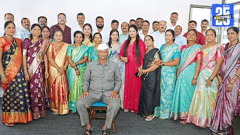 Emotional reunion in Chimangaon: Friends unite after 28 years, extend support to their beloved Shri Kaleshwar High School.