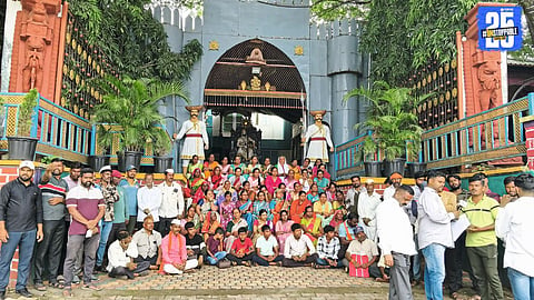Kusgaon women on a determined march toward Pune, rejecting the Ladki Bahin Scheme