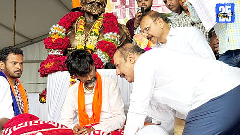 Prabhakar Deshmukh meets Jarange-Patil at protest site, demands quick resolution of Maratha reservation issue.