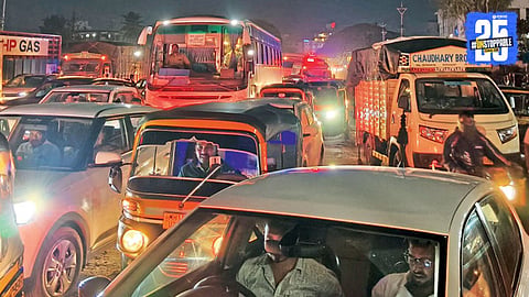 Chakan Traffic Jam