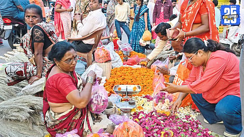 Ahilyanagar shines with lights and decorations as residents prepare for Lakshmi Pujan at 3 PM, spreading festive cheer across homes.