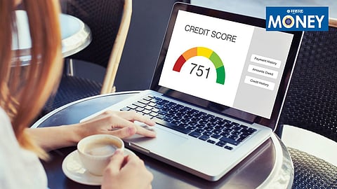 Weekly CIBIL Score Reporting