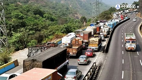 Pune Mumbai Highway Traffic 