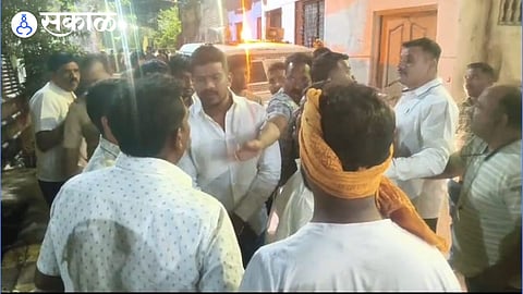 Akola Dispute