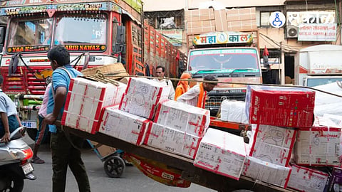 Traffic Issue Rising due to handcarts 