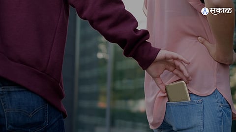 16 iPhones Theft Case