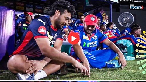 Prithvi Shaw spotted enjoying a ‘Chidiya Udd’ game in the Delhi Capitals dugout.