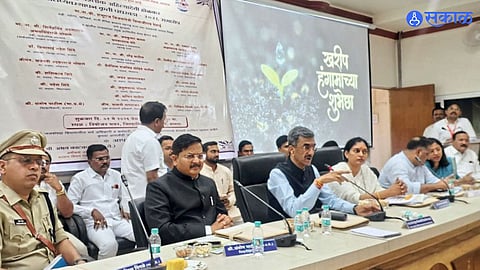 Guardian Minister Shambhuraj Desai addressing officials on efficient dam water management and irrigation planning.