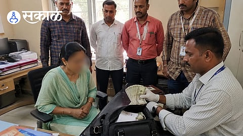 mandal officer caught taking bribe Nashik news