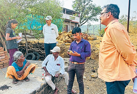 एक तरी पोर, शाळेत येऊ दे...