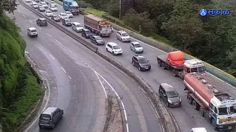 Heavy Traffic Snarl Hits Mumbai Pune Route