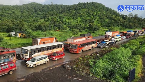 Traffic Snarl on Mumbai-Goa Route Causes Major Delays for Travelers
