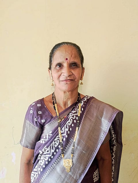 कोंडवे - जिद्दीसमोर अशक्य काहीच नाही —साठाव्या वर्षी दहावी उत्तीर्ण होऊन महिलेची प्रेरणादायी झेप