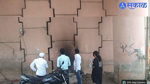 Cracks and Soil Collapse Under Theur Bridge Trigger Emergency Traffic Diversion