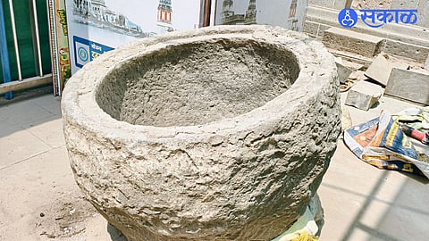 Shivaji Era Stone Vessel Discovered at Pandharpur Vitthal Temple