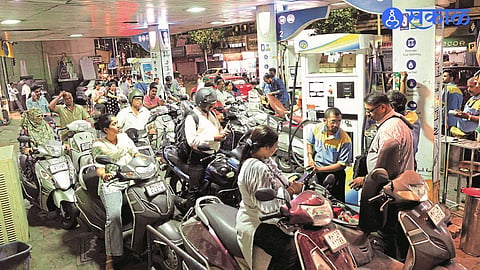 Panic Buying at Pune Petrol Pumps as Fuel Supply Chain Faces Disruptions