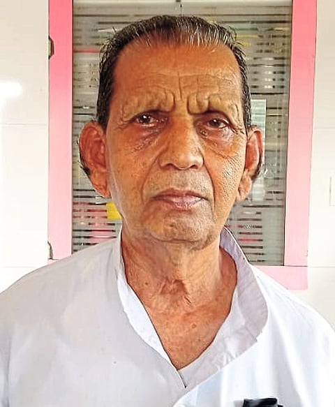 निधन हिरालाल खिवसरा