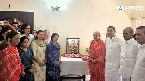 Sharad Pawar Recollects Memories of Late Ushadevi Jagtale During Daund Visit