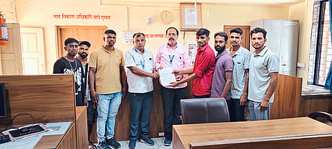 शिरपूर : ग्रामपंचायत तक्रार बातमी