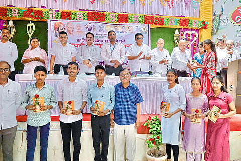 कापडणे महाराजस्व अभियान