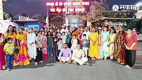 Jambhale Family of Solapur Lives 30 Years on Streets but Stays United