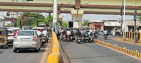 काळेवाडी बीआरटी मार्गिकेत घुसखोरी सुरूच