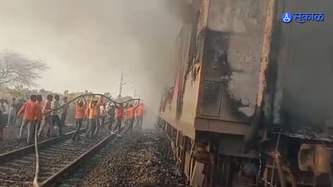 Fire Breaks Out in Moving Rajdhani Express AC Coach Gutted