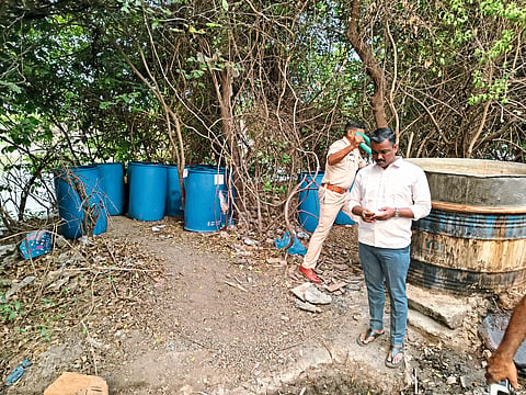 शिरूरमध्ये हातभट्ट्या उद्ध्वस्त