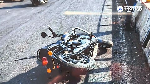 Tragic Accident: Two Bike Riders Fall 30 Feet from Panchvati Flyover