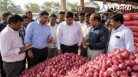 Why are onion prices falling in Maharashtra?