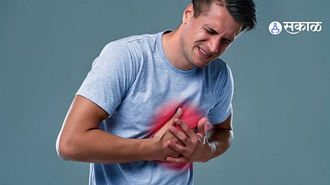 Summer Heart Attack Risk: वाढता उकाडा हृदयासाठी ठरतोय धोकादायक; छातीत दुखणं, जास्त घाम आणि चक्कर या लक्षणांकडे दुर्लक्ष करू नका