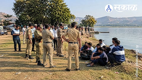 Police action at Chandoli Dam Maharashtra