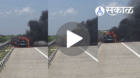 electric vehicle fire on Samruddhi Mahamarg