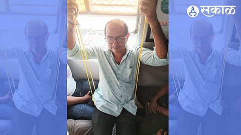mumbai local journey passenger