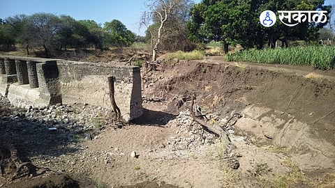 Torrential Rains Swallow Farmland in kalamb