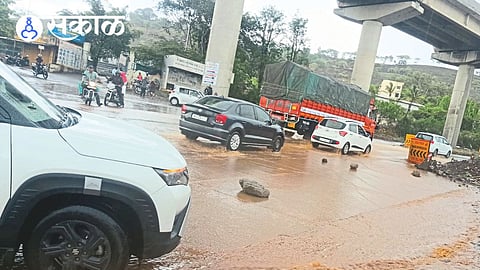 Tavandi Ghat traffic disruption due to rainfall