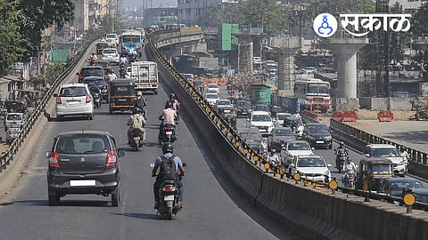 What caused traffic congestion at Dwarka Chowk?