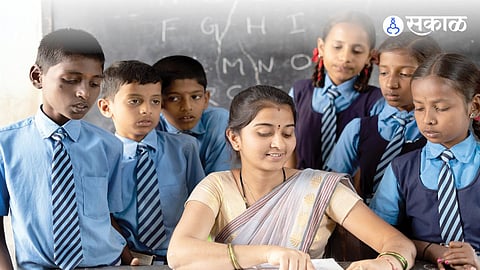 Critique of standardized education system and industrial era schooling