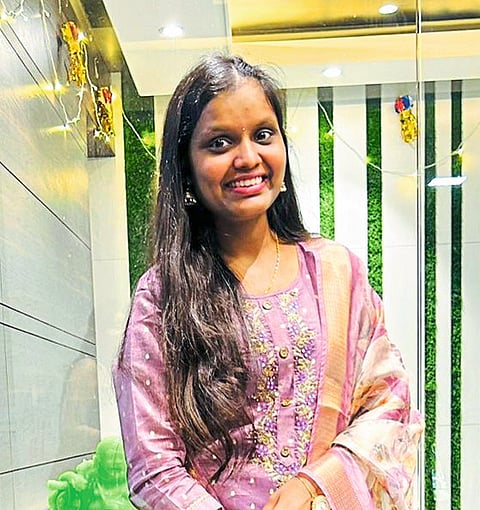 सीए परीक्षेत 
रिया तलवारे उत्तीर्ण