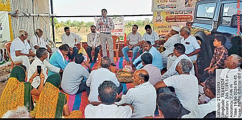 आरावेत विषमुक्त शेतीकडे पाऊल