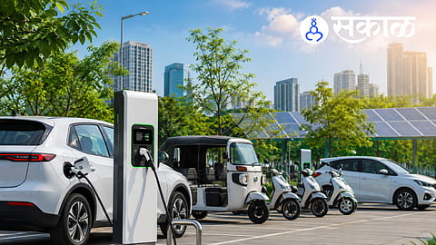 Why are electric vehicles becoming popular in Maharashtra?