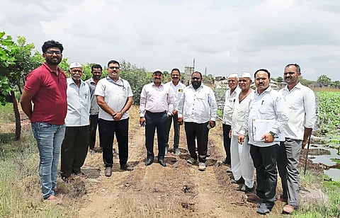 पंचवीस वर्षांपासूनचा रस्ता वाद मिटला